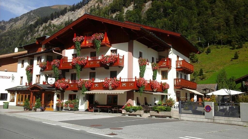 Hotel Unterkraemerhof Fusch an der Grossglocknerstrasse Dış mekan fotoğraf